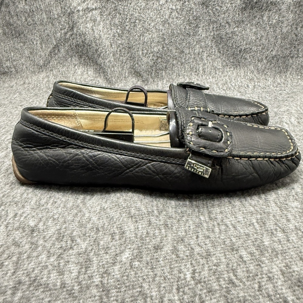 UGG Australia Women's Sz. 9.5 Black Leather Loafer Moccasin Silver Hardware 1603